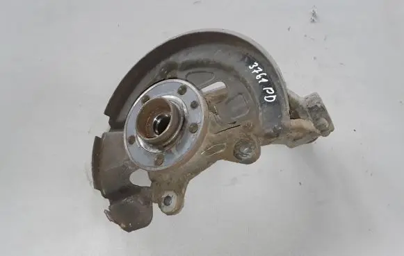 Volvo XC70 Front wheel hub 31277365