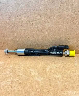 BMW 7 F01 F02 F03 F04 Fuel injector 0261500136 2408091609