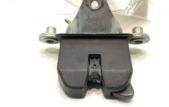 Skoda Octavia Mk2 (1Z) Tailgate exterior lock 1Z5827501D