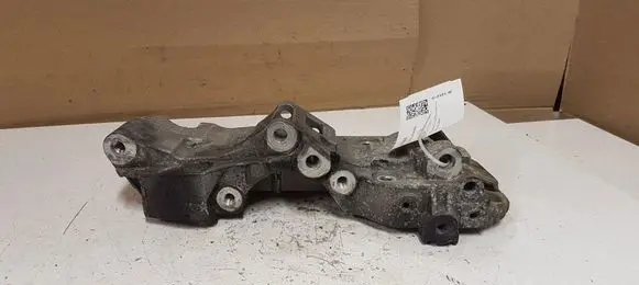 BMW 1 F20 F21 Generator/alternator bracket 850686305 1116850686305 174786
