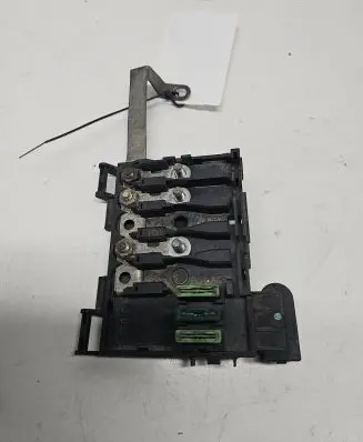 Volkswagen Golf IV Fuse module