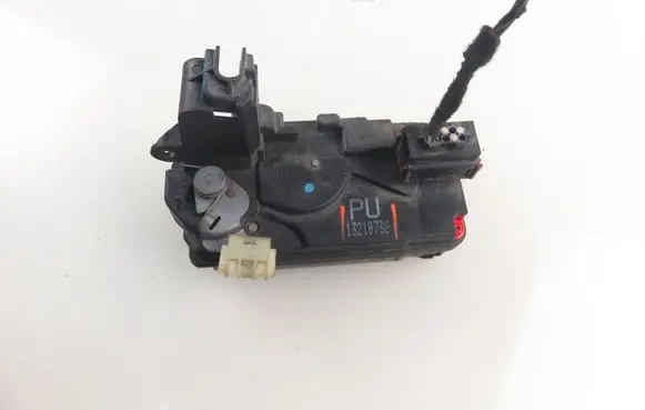 Opel Zafira B Rear door lock 13210738PU