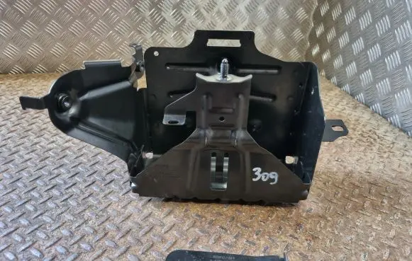 Battery bracket
