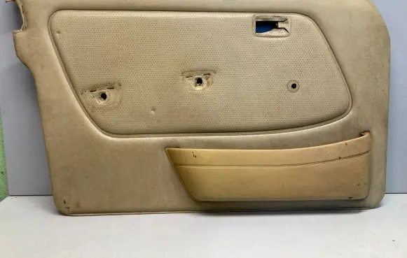 Mercedes-Benz E W123 Front door card panel trim