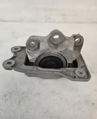 Volvo XC90 Engine mount bracket 31460883