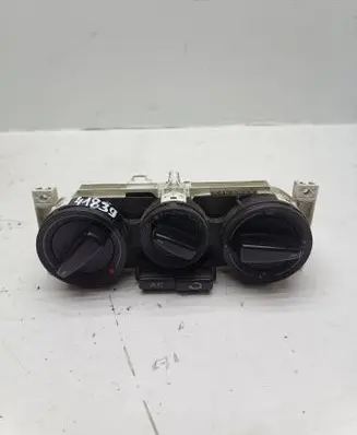 Skoda Octavia Mk1 (1U) Climate control unit 1J0820045E