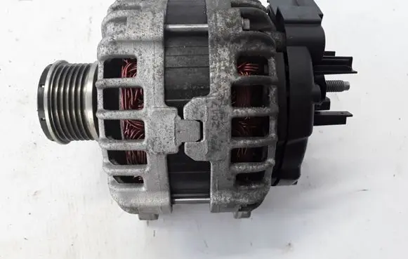 Renault Kadjar Generator/alternator 231004EADA