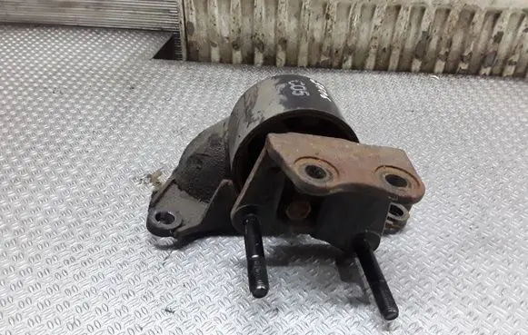 Hyundai Santa Fe Engine mount bracket