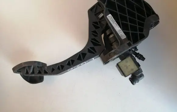 Clutch pedal
