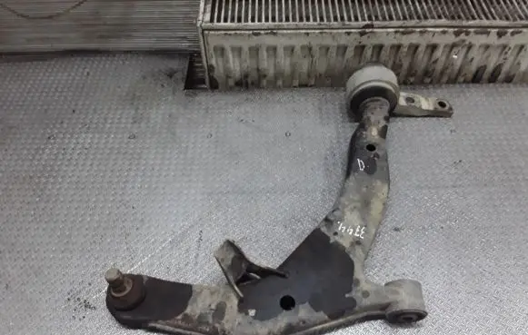 Nissan Murano Z50 Front lower control arm/wishbone