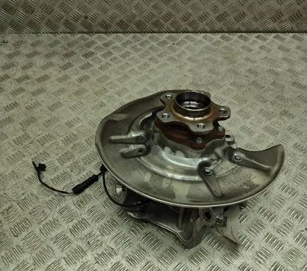 BMW 5 G60 G61 Rear wheel hub 8831484 6898365