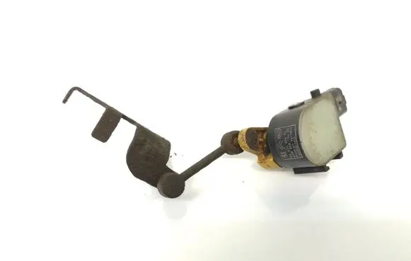 Headlight/headlamp level sensor