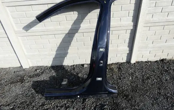 Volvo XC90 Pillar (middle) 