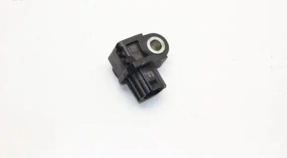 Mitsubishi L200 Airbag deployment crash/impact sensor 8651A245