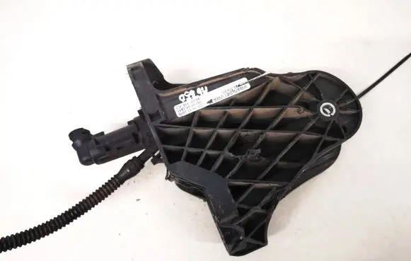 Skoda Octavia Mk2 (1Z) Clutch master cylinder 1k0721796k