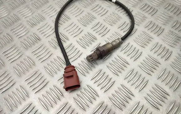 Audi Q2 - Lambda probe sensor 04E906262 1K0973804A