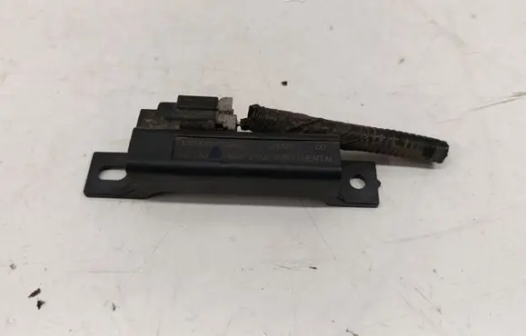 Nissan Qashqai J12 Keyless system antenna 