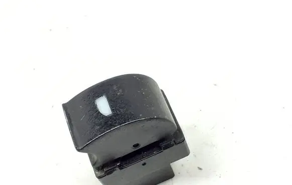 Volkswagen PASSAT B5.5 Electric window control switch