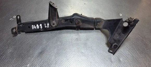 Audi A4 S4 B8 8K Fender mounting bracket 8K0821135C