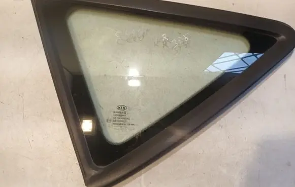 Rear vent window glass