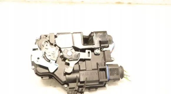 Skoda Octavia Mk2 (1Z) Front door lock