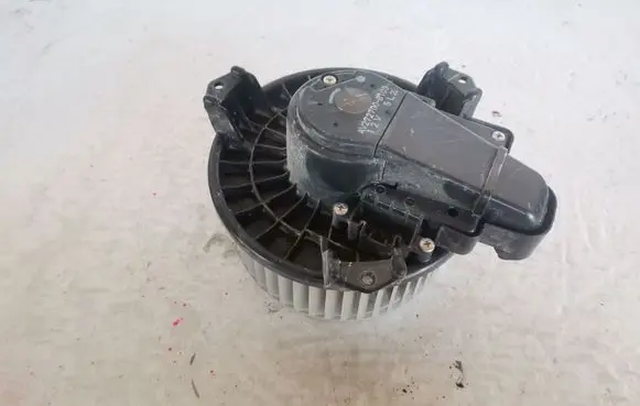 Toyota Corolla Verso AR10 Heater fan/blower AV2727008103