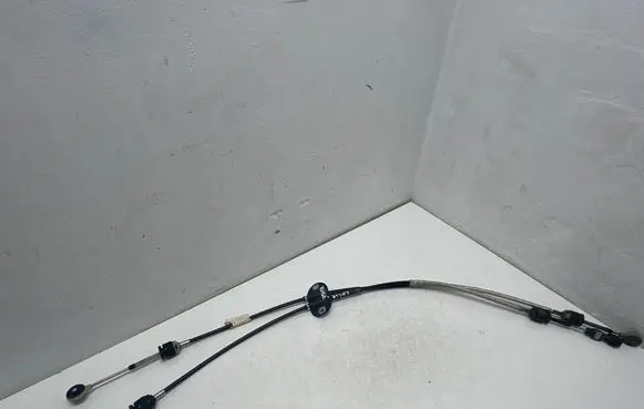 Ford Kuga II Gear shift cable linkage 