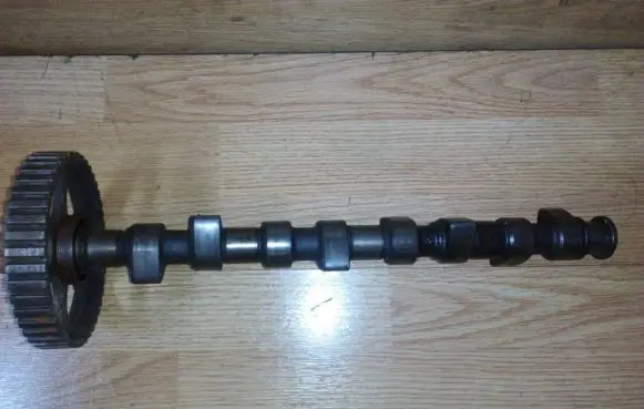 Audi 80 90 S2 B4 Camshaft 049109111c