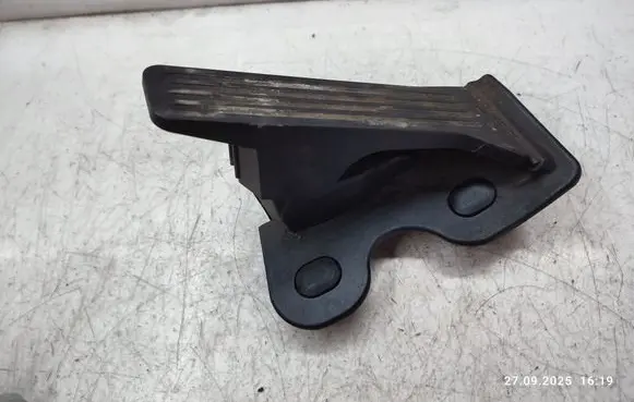 Mazda CX-5 Accelerator throttle pedal GHP941600