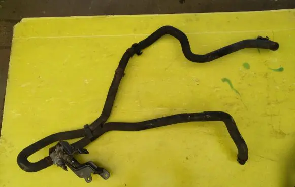 Nissan Qashqai Engine coolant pipe/hose