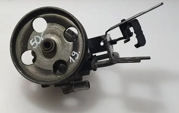 Peugeot 607 Power steering pump 9640886480 7617955508
