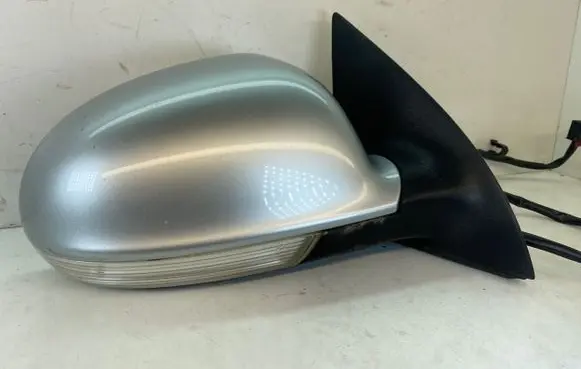 Volkswagen Eos Front door electric wing mirror E13010880