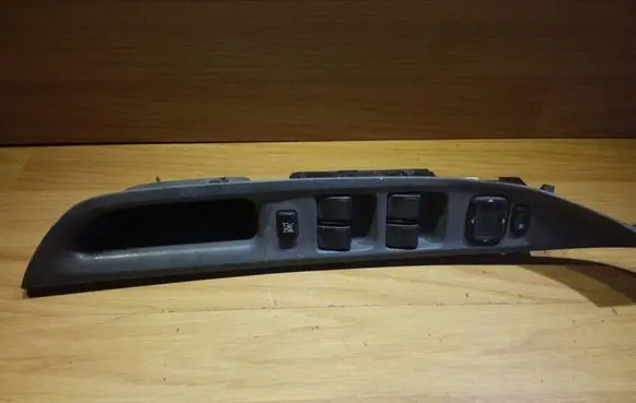 Mazda 626 Electric window control switch GJ6A684L6