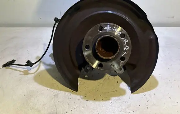 Volvo XC40 Rear wheel hub 32246251