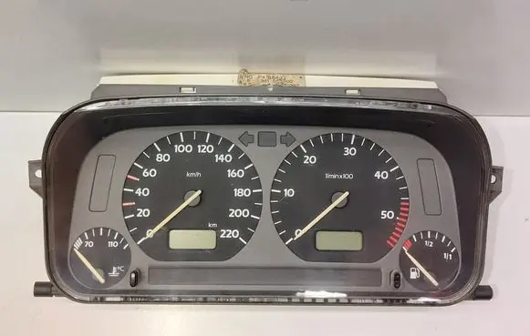 Volkswagen Golf III Speedometer (instrument cluster) 354001002 1H0919864Q