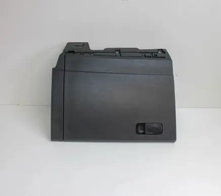 Volkswagen Jetta VII Glove box 17B857097