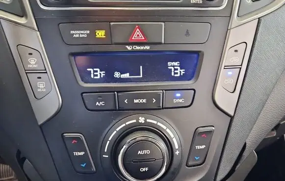 Hyundai Santa Fe Climate control/heater control trim 972504ZCA0 IMPRK1563437