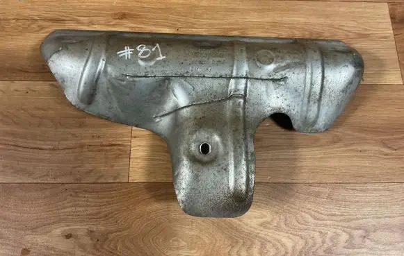 Volvo V70 Exhaust heat shield 30757440 08W02R151A