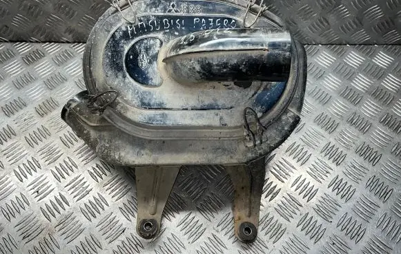 Mitsubishi Pajero Air filter box 838