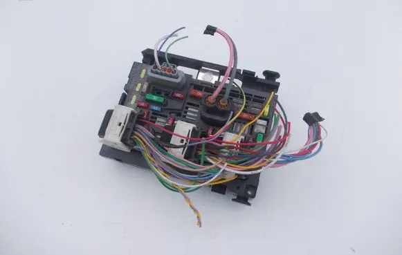 Fiat Scudo Fuse module 9807028680