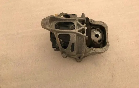 Audi Q5 SQ5 FY Engine mount vacuum valve 4M0199379FH
