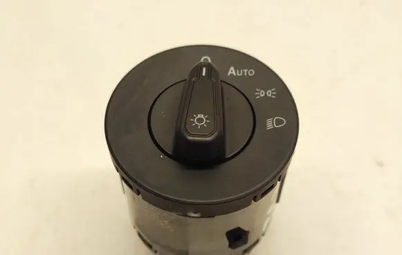 Volkswagen Jetta VII Light switch 5G1941431E