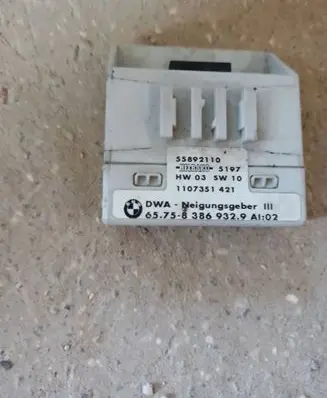 BMW 3 E46 Yaw turn rate sensor 8386932