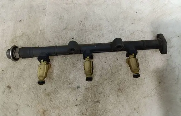 Hyundai Santa Fe Fuel injector 3531023600 353013E700