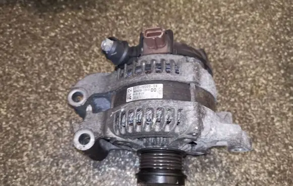 Ford Fusion II Generator/alternator DS7T10300DB