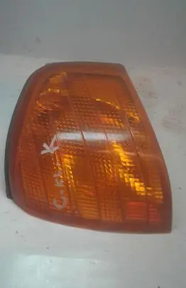 Mercedes-Benz C W202 Front indicator light 2028260543
