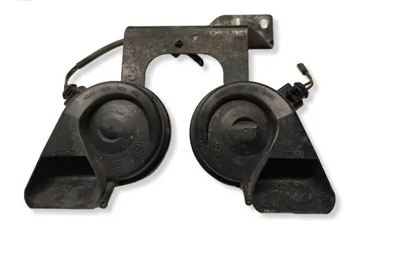Audi A6 S6 C6 4F Horn signal 703881165