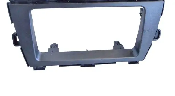Toyota Prius (XW30) Radio/GPS head unit trim 