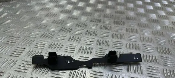 Porsche Cayenne (92A) Other engine bay part 06E103935