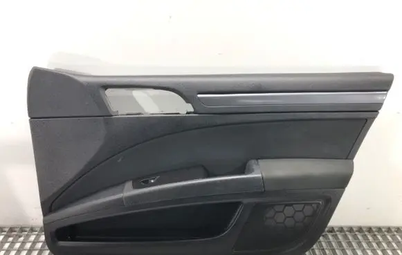 Skoda Superb B6 (3T) Front door card panel trim